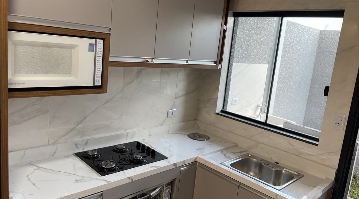 Cozinha em Calacatta